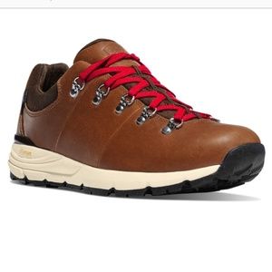 Danner Mountain 600 low